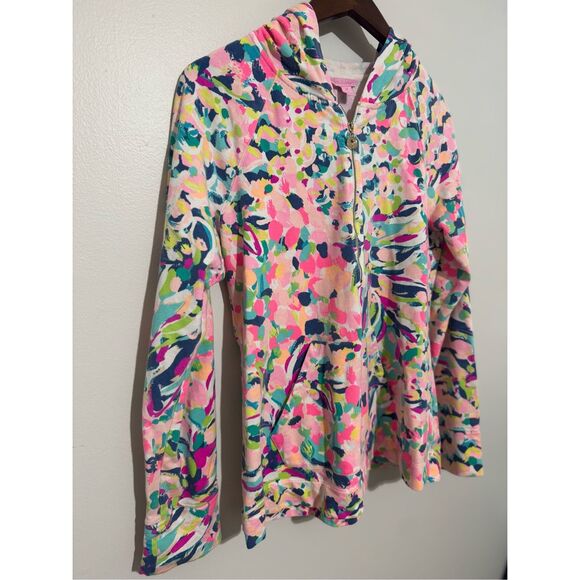 Lilly Pulitzer Skipper Popover Top Pina Colada UPF 50+ Size MEDIUM 1/4 Zip Pocke - Picture 2 of 9